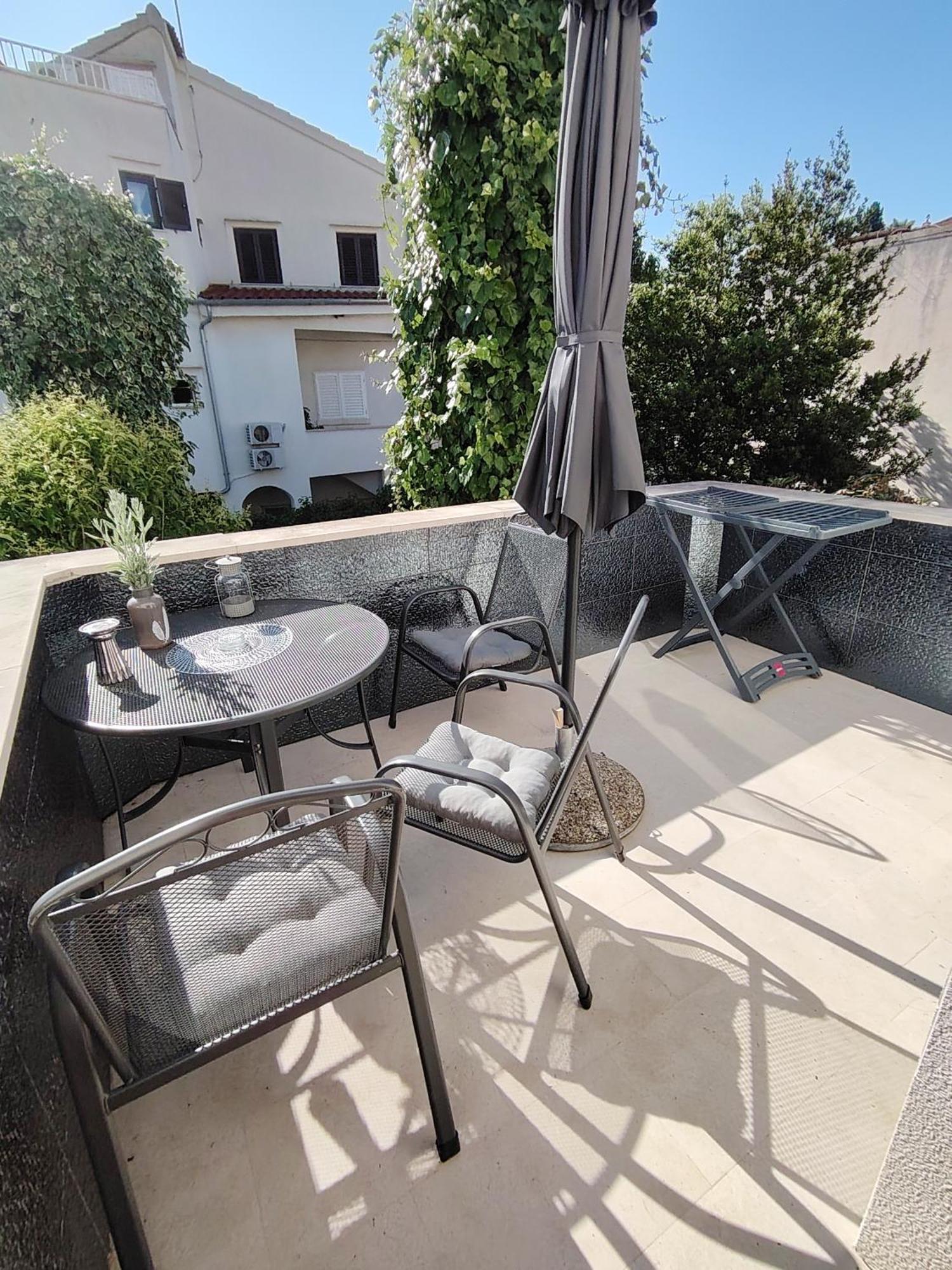 Apartments Villa Domus Marini ฮวาร์ ห้อง รูปภาพ