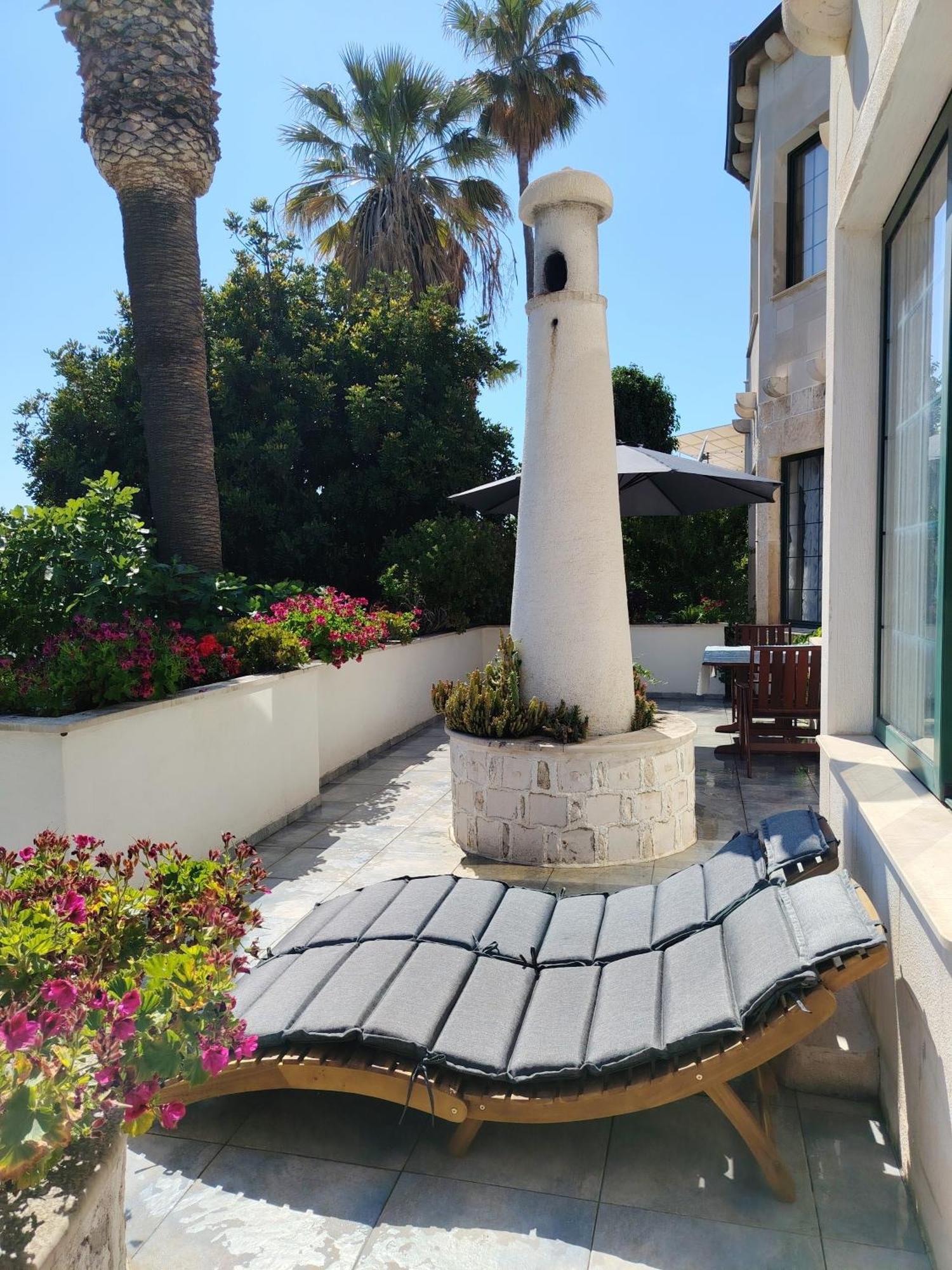 Apartments Villa Domus Marini ฮวาร์ ภายนอก รูปภาพ
