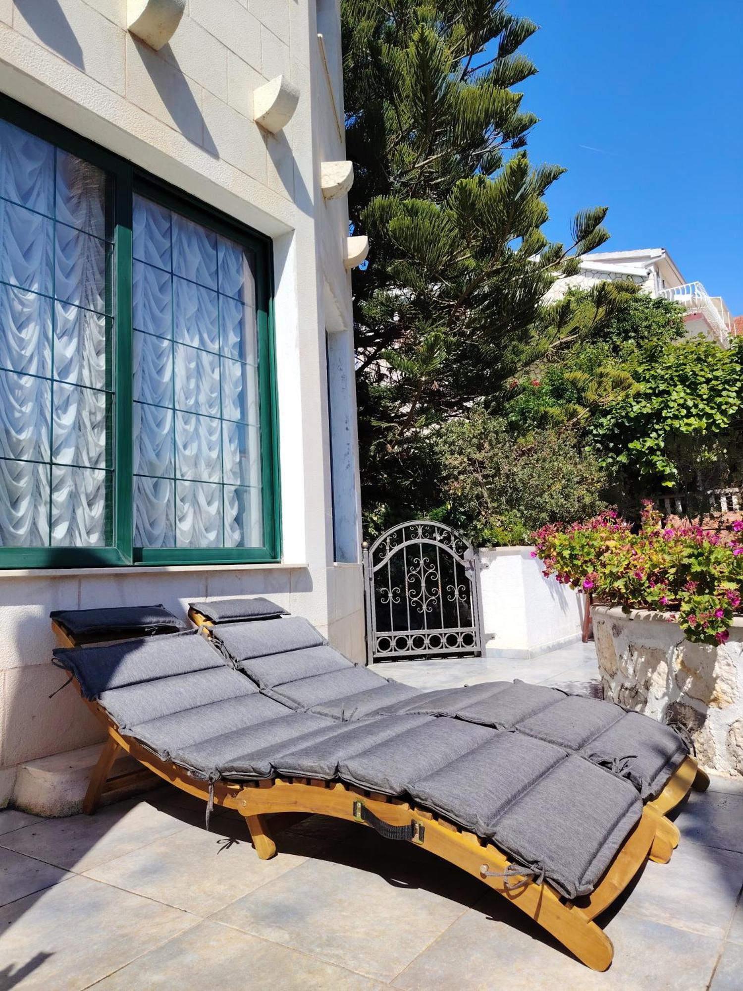 Apartments Villa Domus Marini ฮวาร์ ภายนอก รูปภาพ