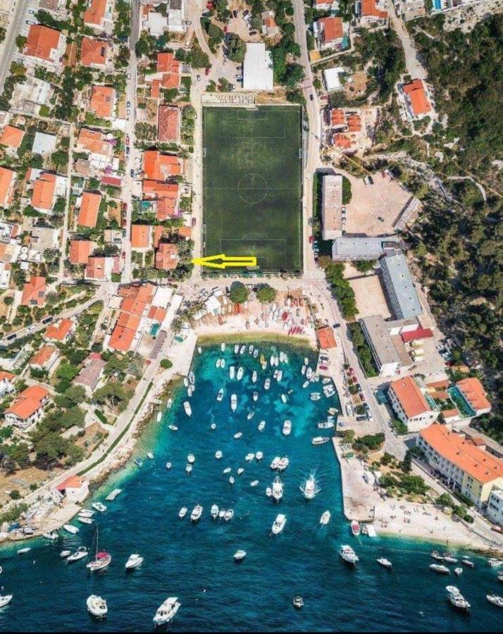Apartments Villa Domus Marini ฮวาร์ ภายนอก รูปภาพ